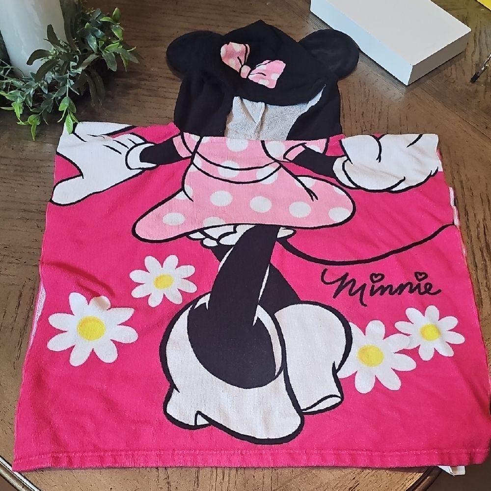 Disney Minnie Mouse Pancho Towel